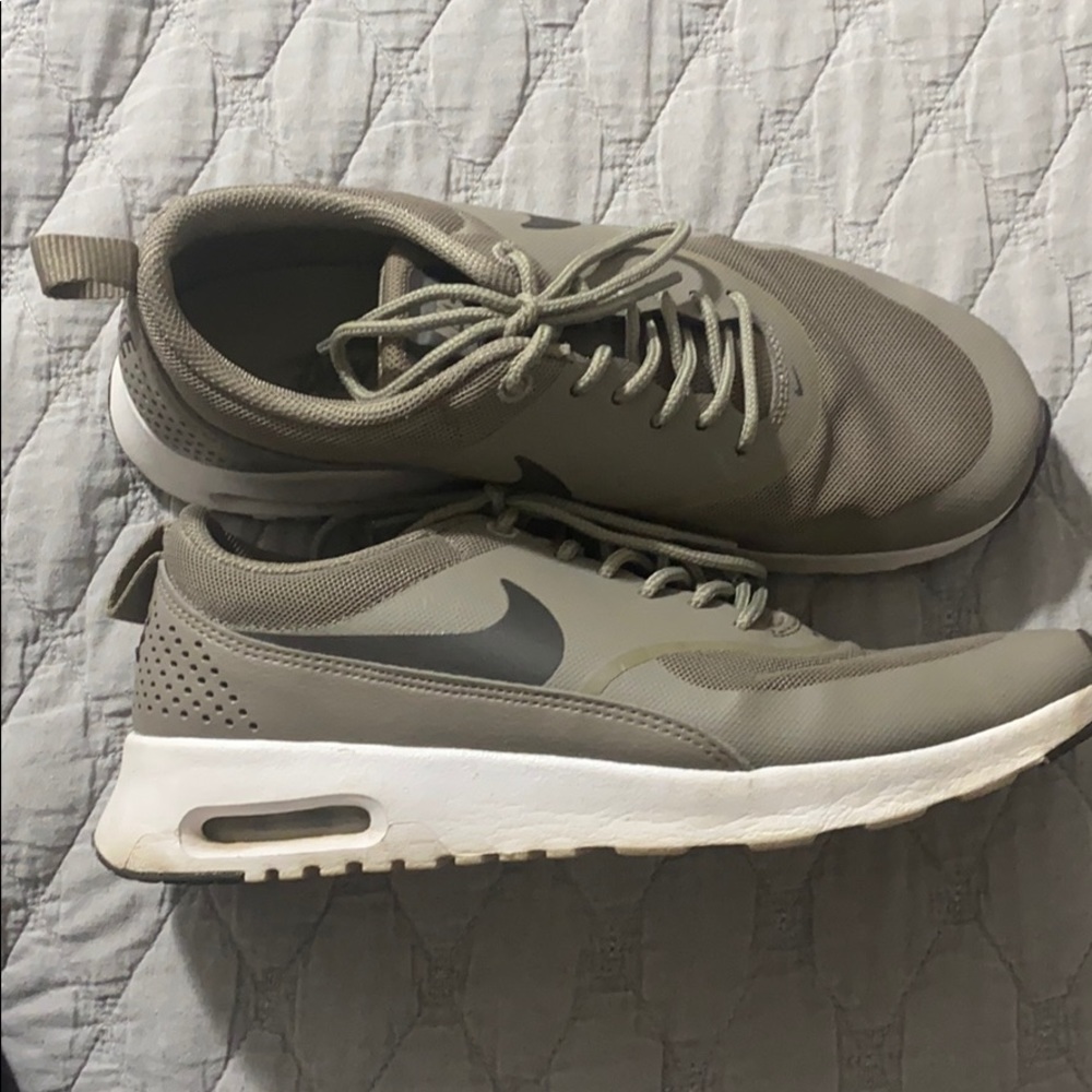 NIKE Air Max Thea